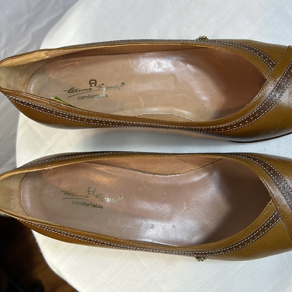 Etienne Aigner Brown Italian Leather 2 in High Heel Shoes Size 38W or 7.5 US. - Picture 5 of 8